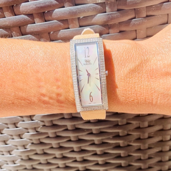 Icelink diamond watch main image 6